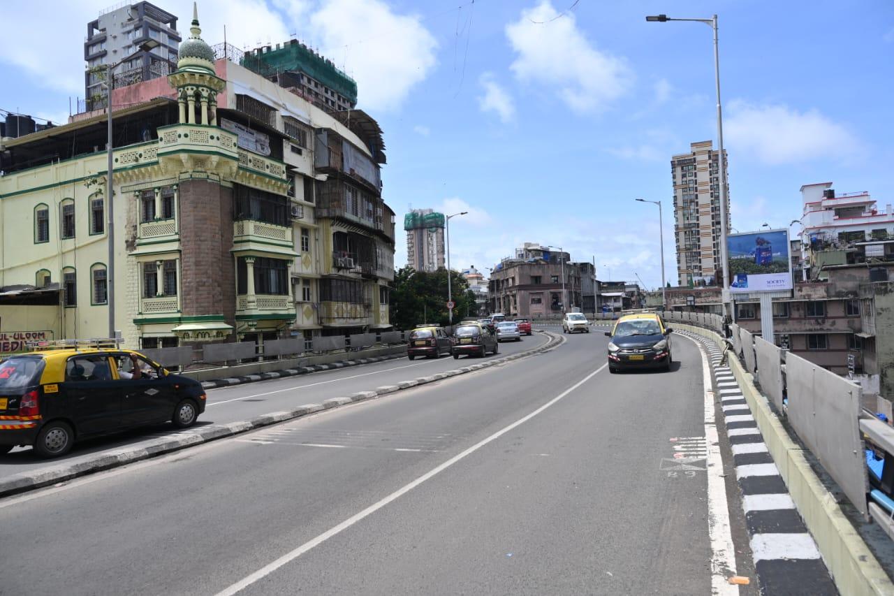 The deceased were residents of Sakinaka, and Salkar was a cinematographer and videographer by profession