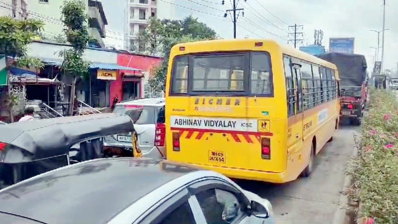 Thane: Kalyan-Shilphata Road congestion forces school to give a holiday