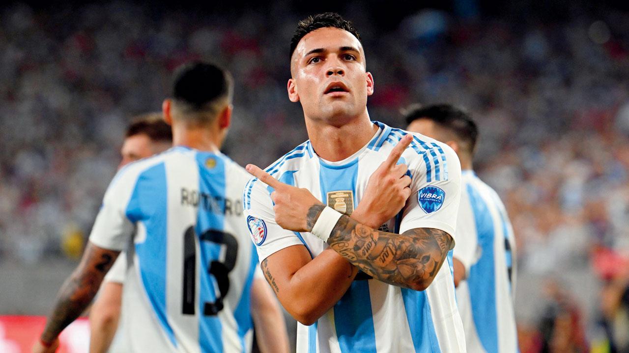 Lautaro Martinez nets winner as Argentina enter quarters
