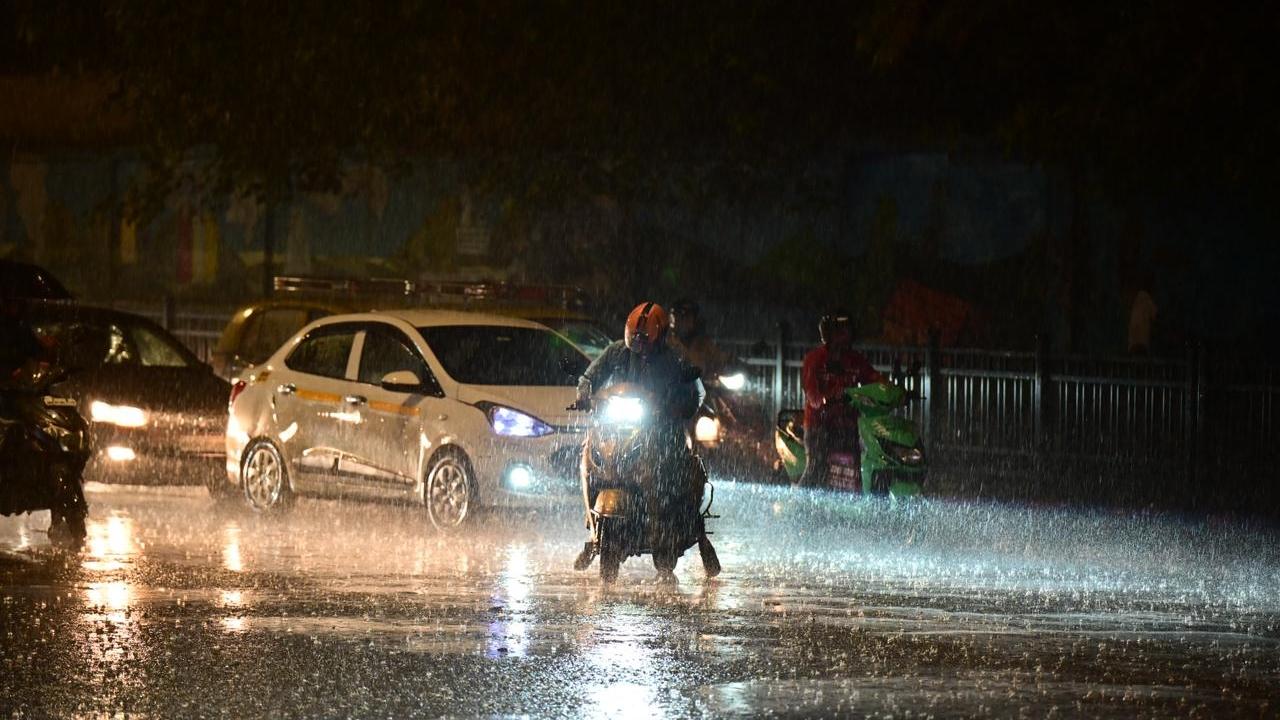 The weather during the day remained partly sunny and partly cloudy on Moonday, however, this helped weather across the city and adjoining areas to cool down a bit.