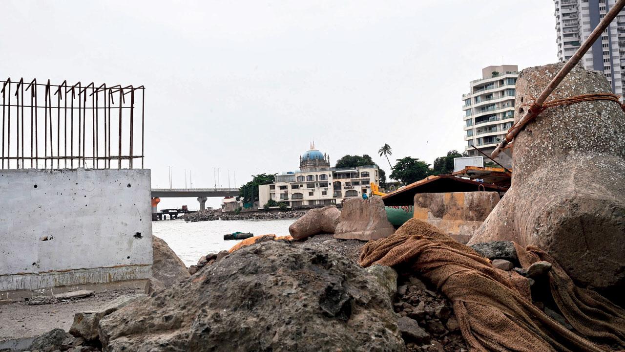 The present view of Ma Hajiani Dargah (blue dome-shaped structure) and Haji Ali (not in pic) has considerably altered with the Coastal Road project. Pic/Ashish Raje