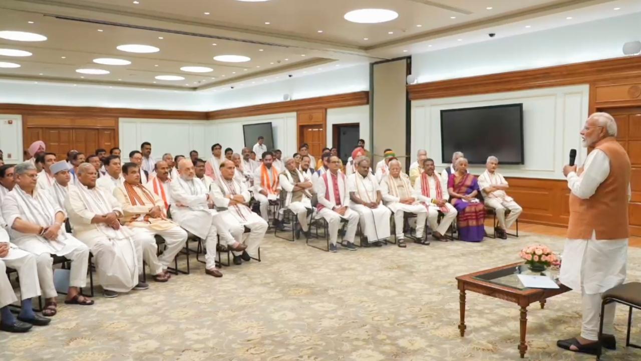 In th 2024 Lok Sabha polls, the BJP baggged 240 seats and the National Democratic Alliance has secured 292 seats out of 543 Lok Sabha seats. The Congress secured 99 seats. Samajwadi Party got 37 seats, while Trinamool Congress got 29. DMK managed to win 22 seats. 