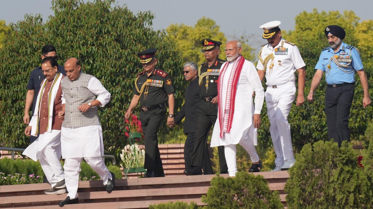 Prime Minister-designate Narendra Modi was accompanied by Defence Minister Rajnath Singh, Union Minister of State for Defence Ajay Bhatt, Chief of Defence Staff General Anil Chauhan, Chief of Army Staff General Manoj Pande and others when he entered at the National War Memorial ahead of his oath-taking ceremony for the third consecutive term.