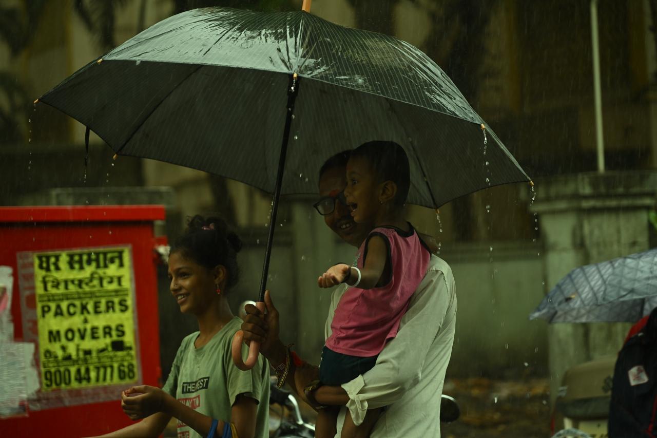 Mumbaikars woke up to a cloudy morning and some parts of the city later started receiving light rains from around 7 am