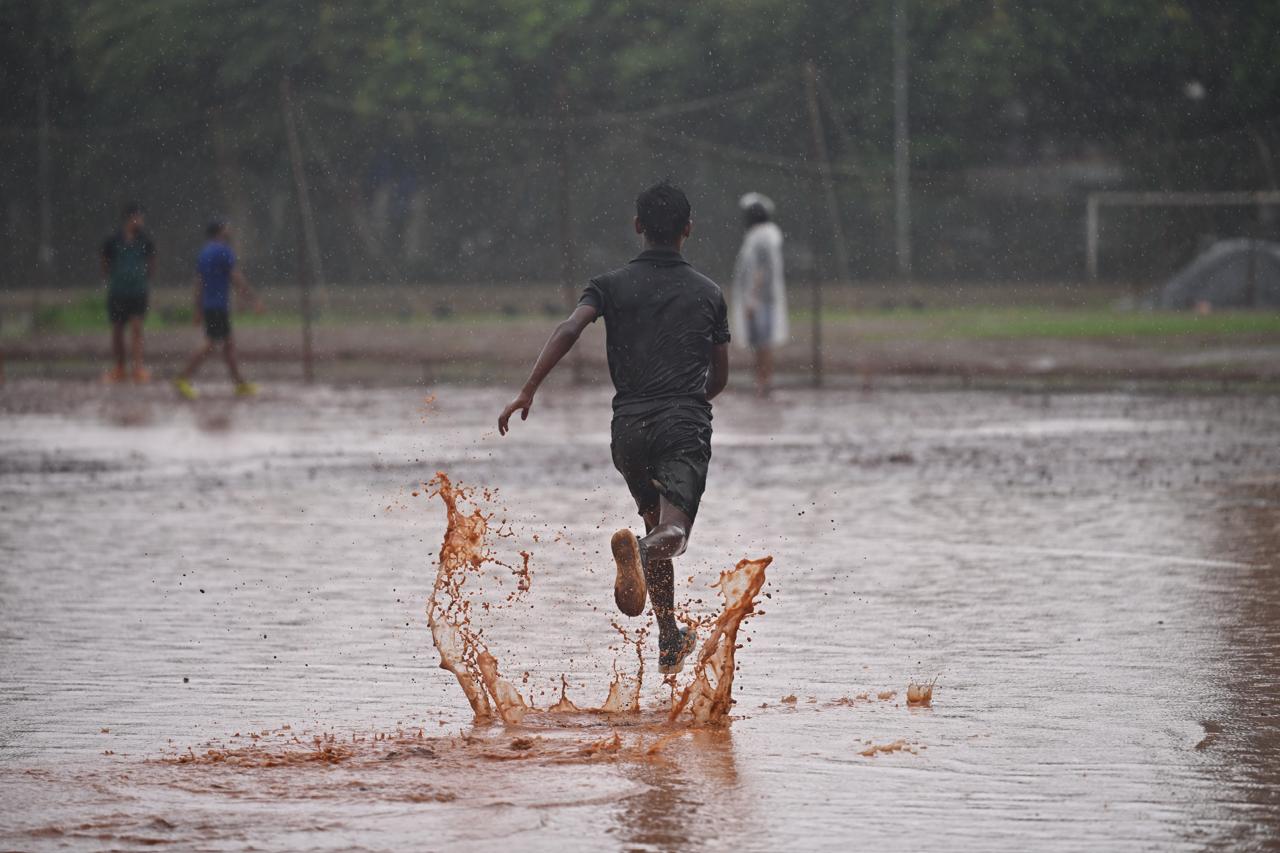 After the onset of monsoon over Mumbai on June 9, ahead of the normal date of its arrival on June 11, the rains had stayed away from the metropolis for the last two days, turning the weather in the metropolis sultry
