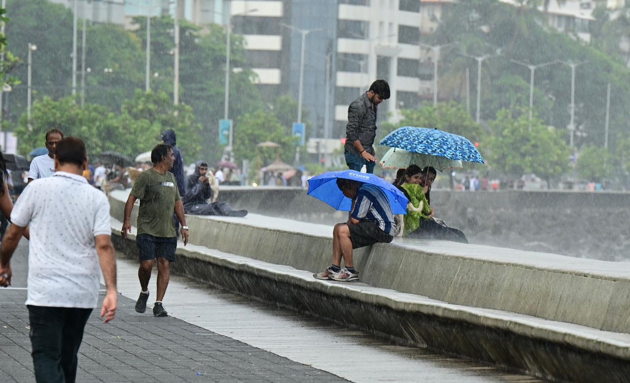 The weather department, in its latest Mumbai weather update, has predicted a 