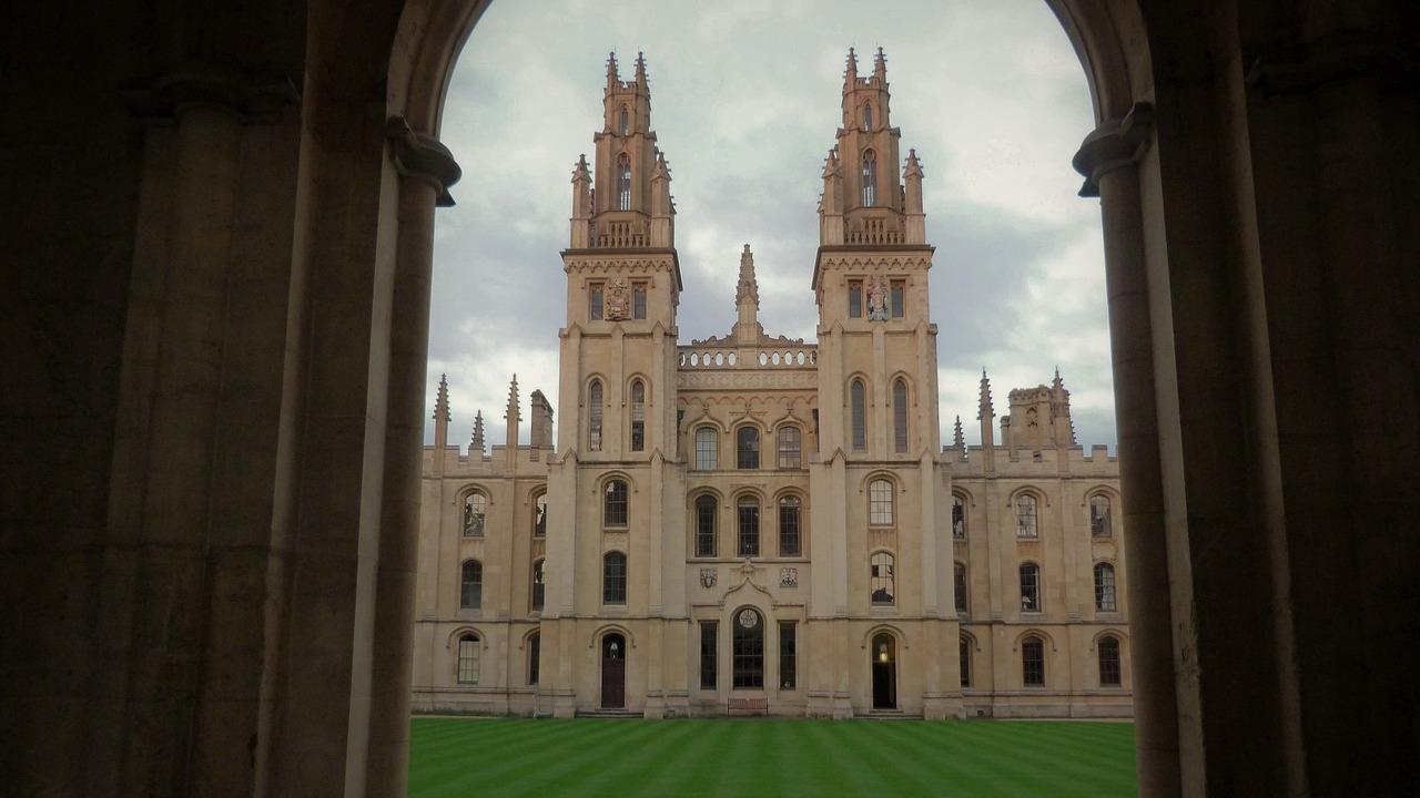 Oxford University to return stolen 500-year-old bronze idol to India