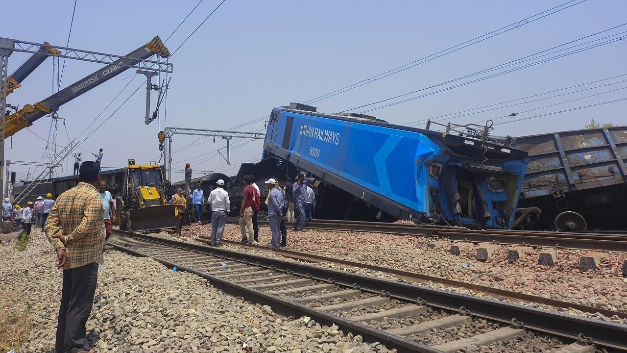 In Photos: Loco pilots injured as two goods trains collide at Fatehgarh Sahib