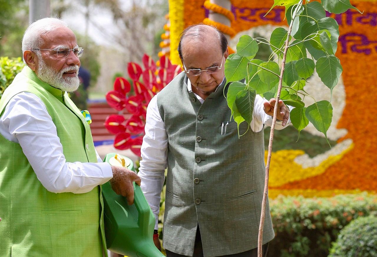 PM Modi was accompanied by Union Environment Minister Bhupender Yadav and Delhi's Lieutenant Governor Vinai Kumar Saxena during the sapling planting