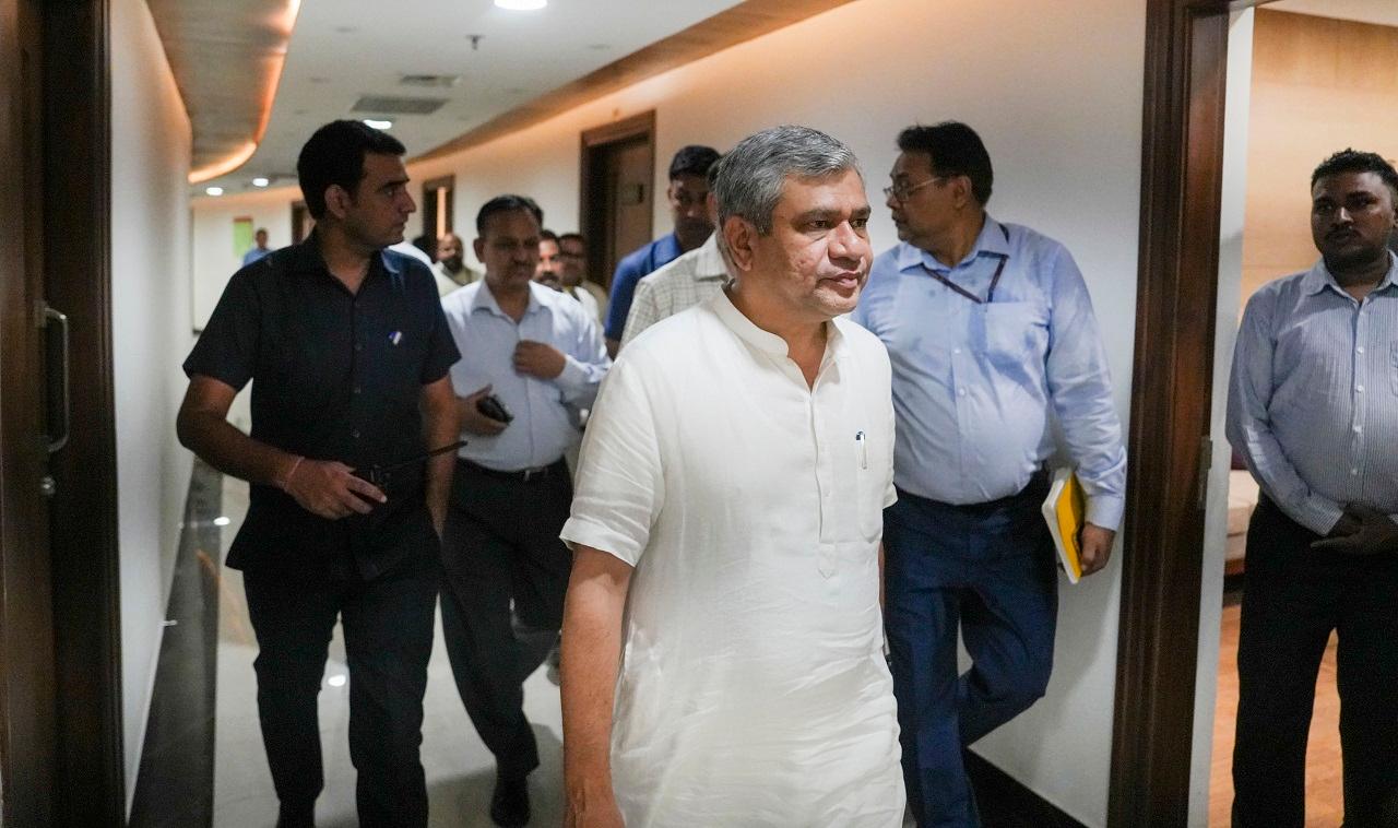 He said PM Modi has worked to make India the fifth largest economy which has led to people of India blessing his government