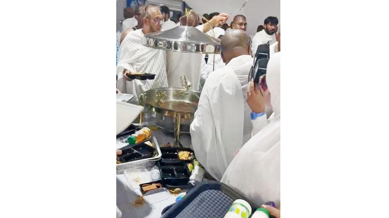 Pilgrims say there was a shortage of food even for those who booked via private operators