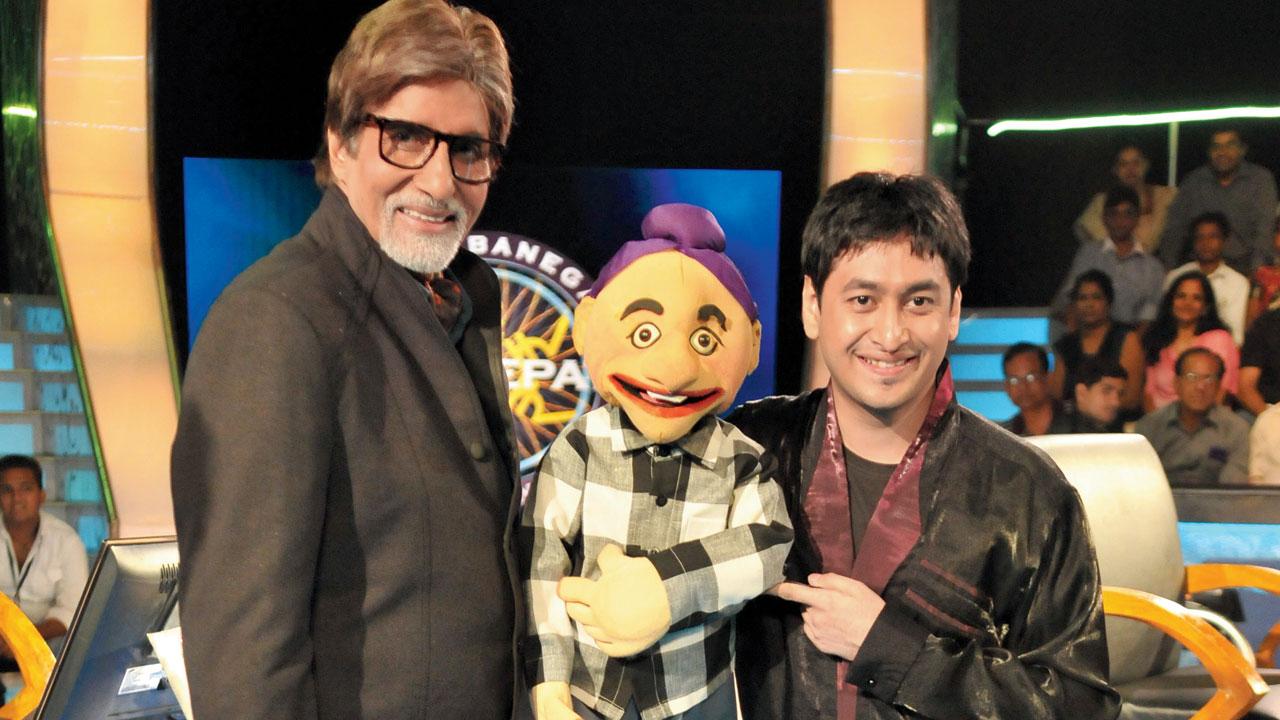 Padhye with Amitabh Bachchan