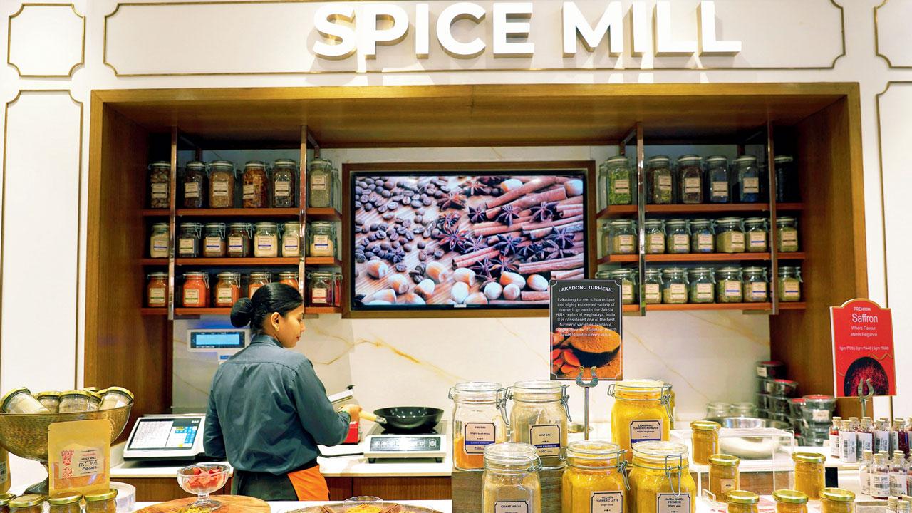 Spice mill