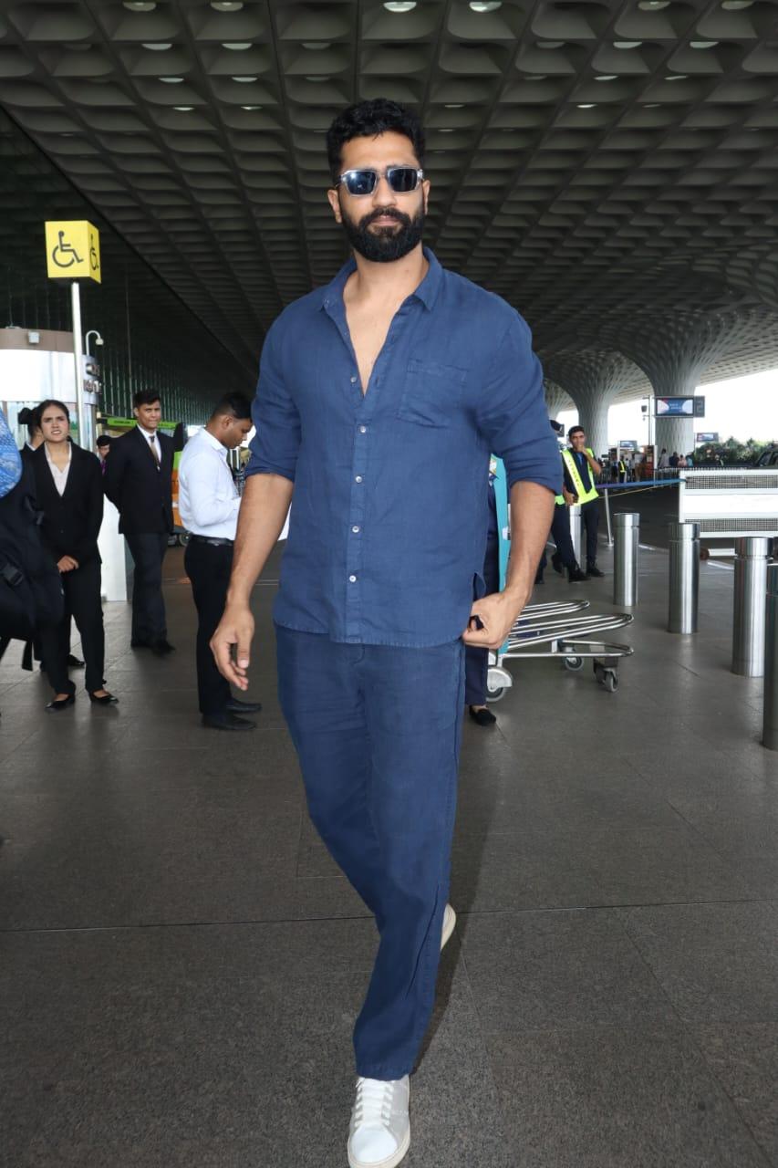 Vicky Kaushal took our breath in this stylish looks he was snapped at the airport