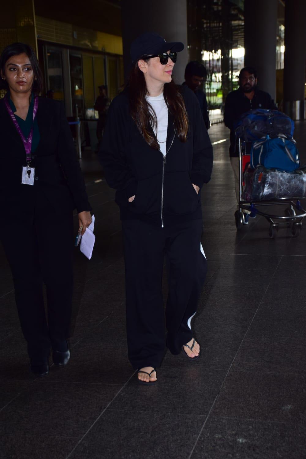 Karisma Kapoor looked super smart in sporty outfit