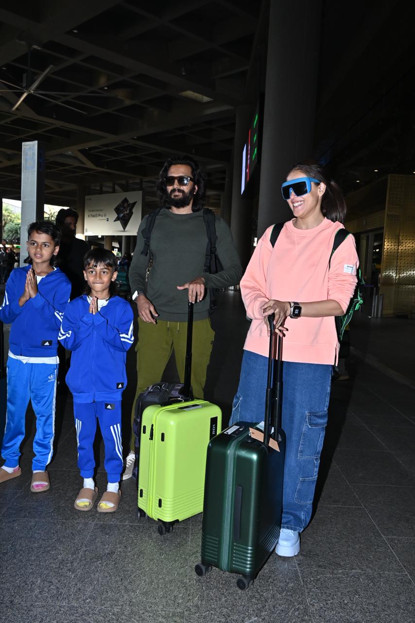 Riteish Deshmukh and Genelia Deshmukh were snapped with sons at the Mumbai airport