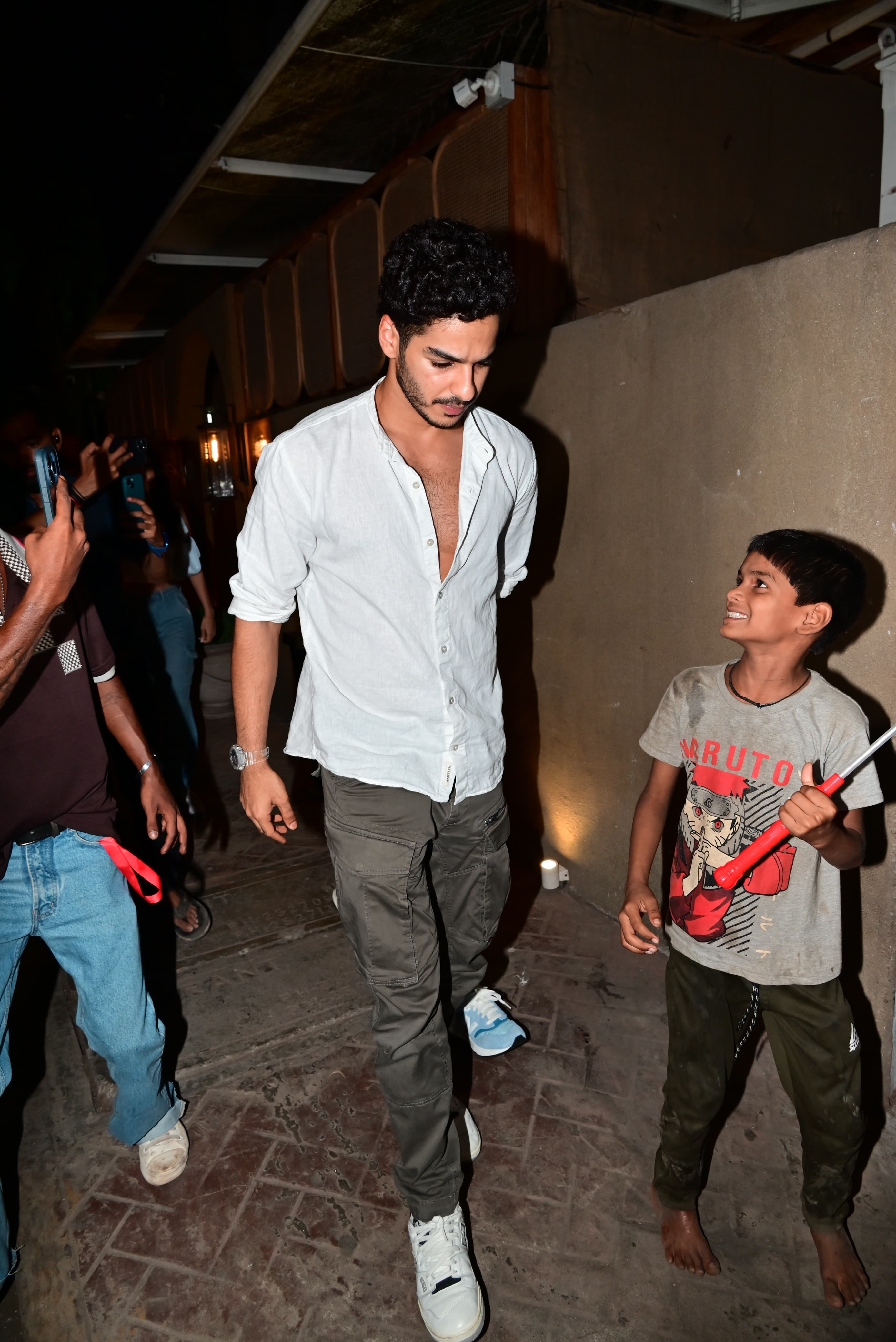 Ishaan Khatter went out with friends for dinner outing last night