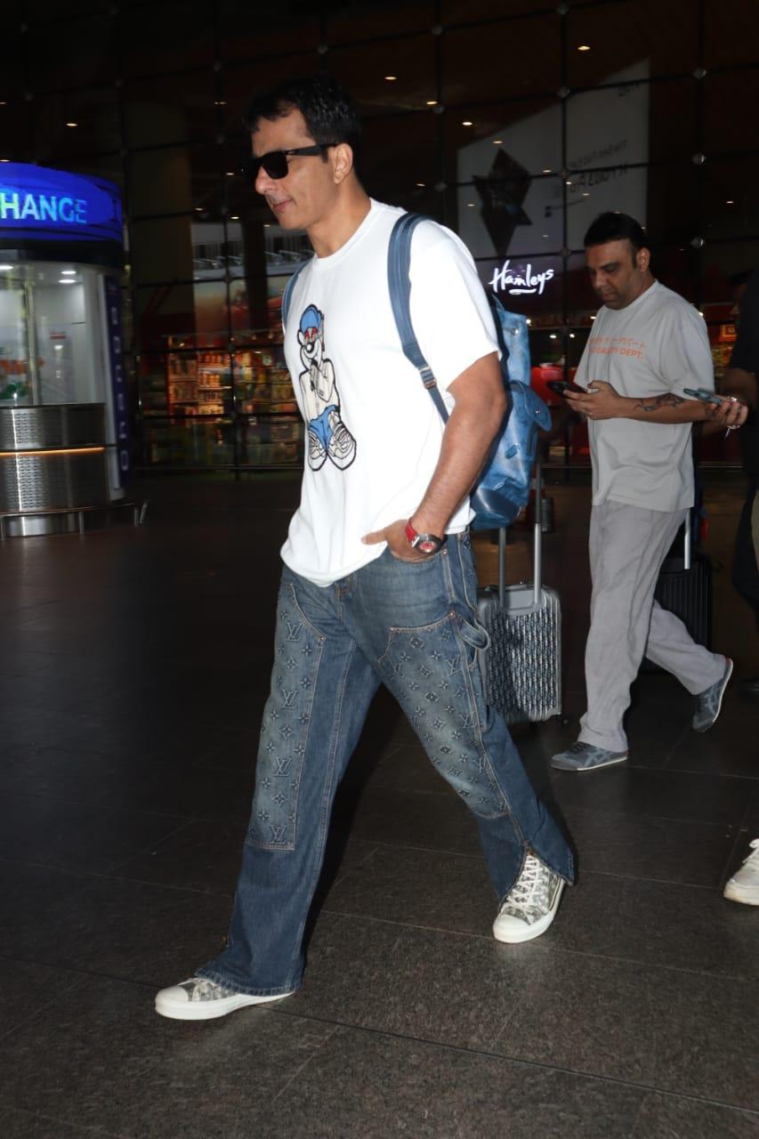 Sonu Sood was snapped at Mumbai airport