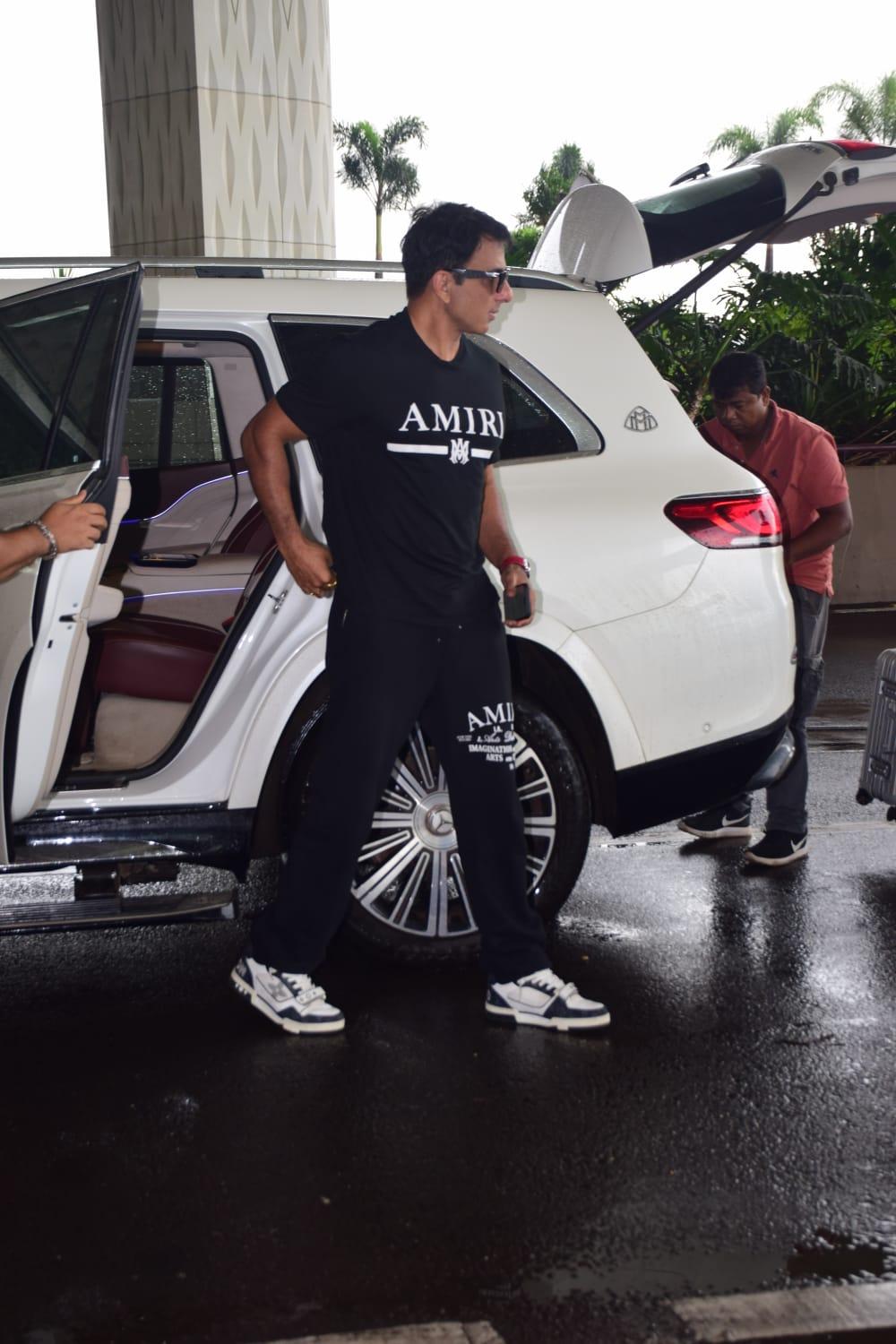 Sonu opted for casual and comfy look for his day out
