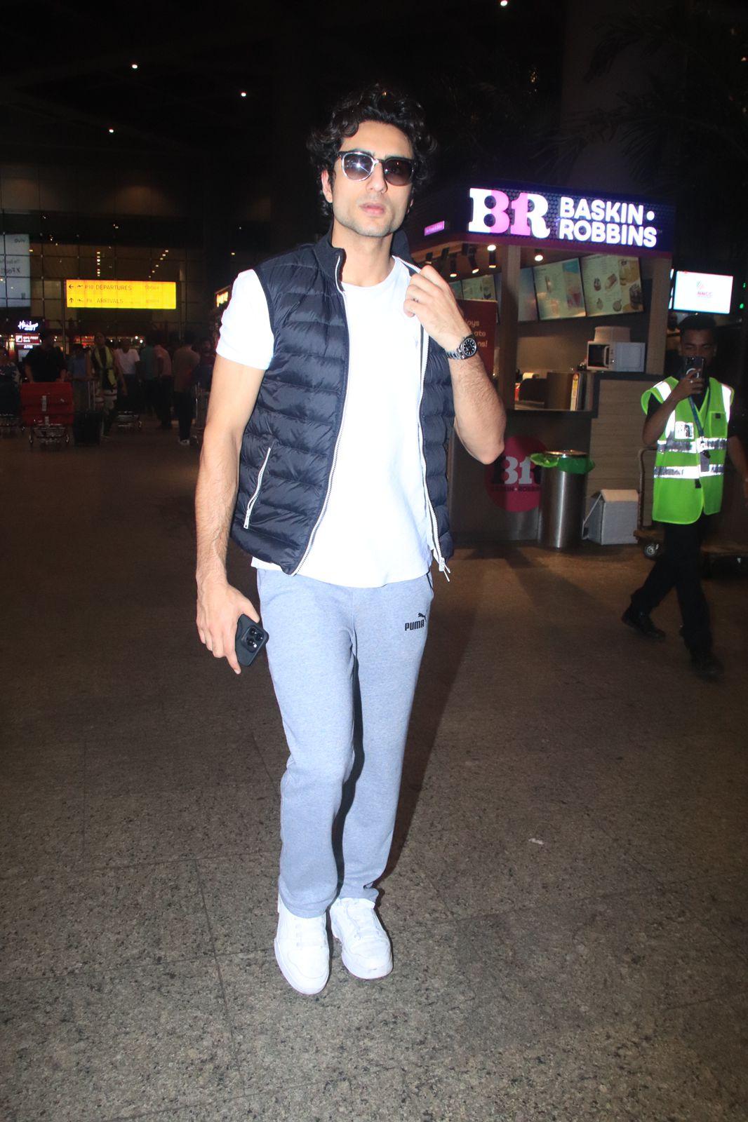 Ibrahim Ali Khan was clicked last night as he returned to the city