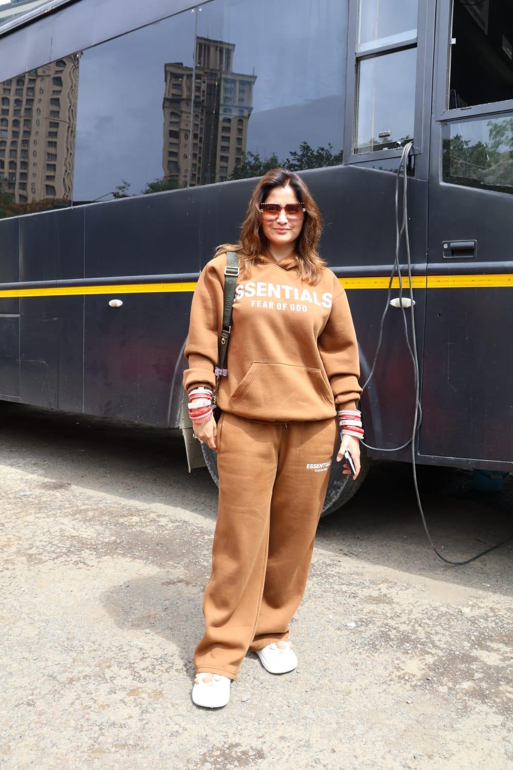 Aarti Singh was snapped outside the set of Laughter Chef