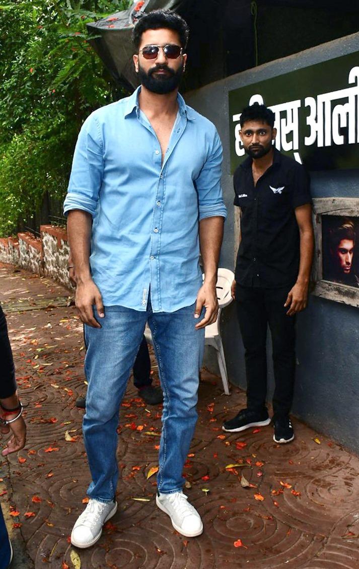 Vicky Kaushal's blue on blue look stole hearts