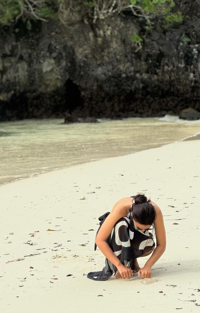 In these photos, Surbhi Jyoti wore a stunning black monokini