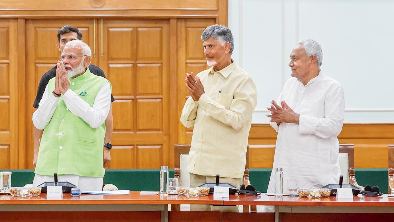 Like PM Modi's coalition government, experts decode how leaders can manage diverse personalities at the workplace