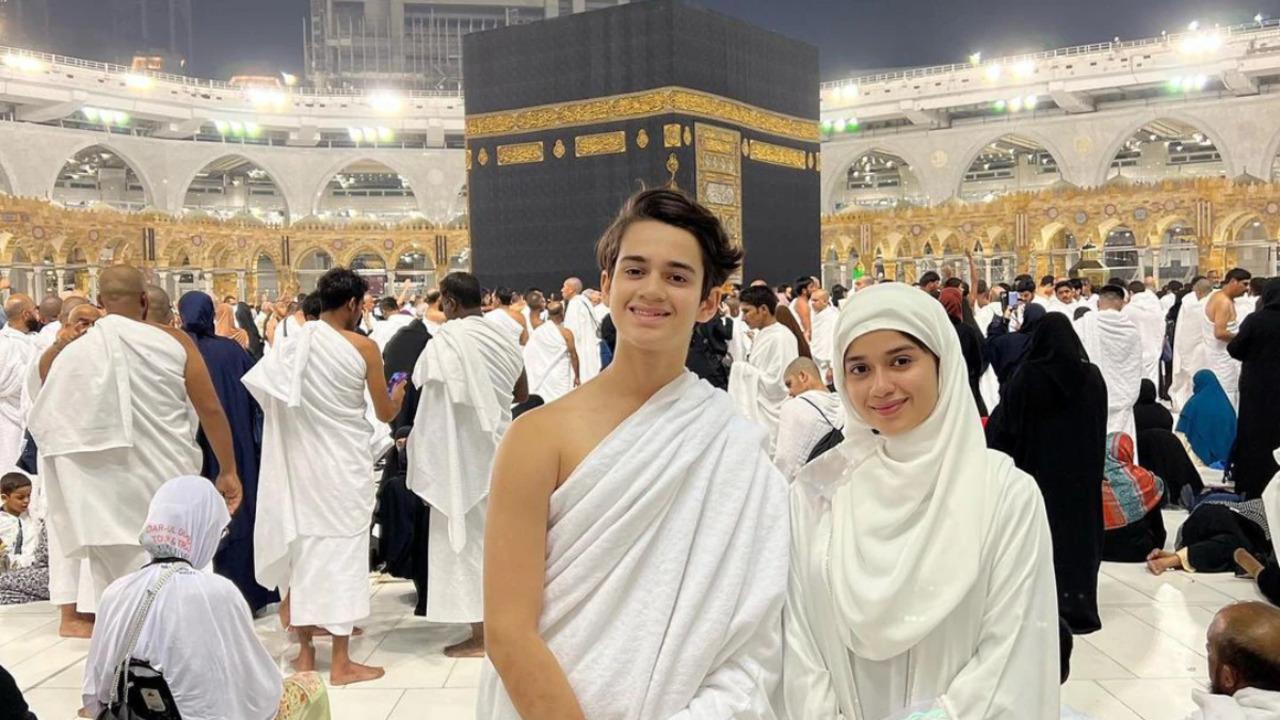 Jannat Zubair completed her first Umrah with her parents and younger brother Ayaan. She later shared pictures and videos from her visit