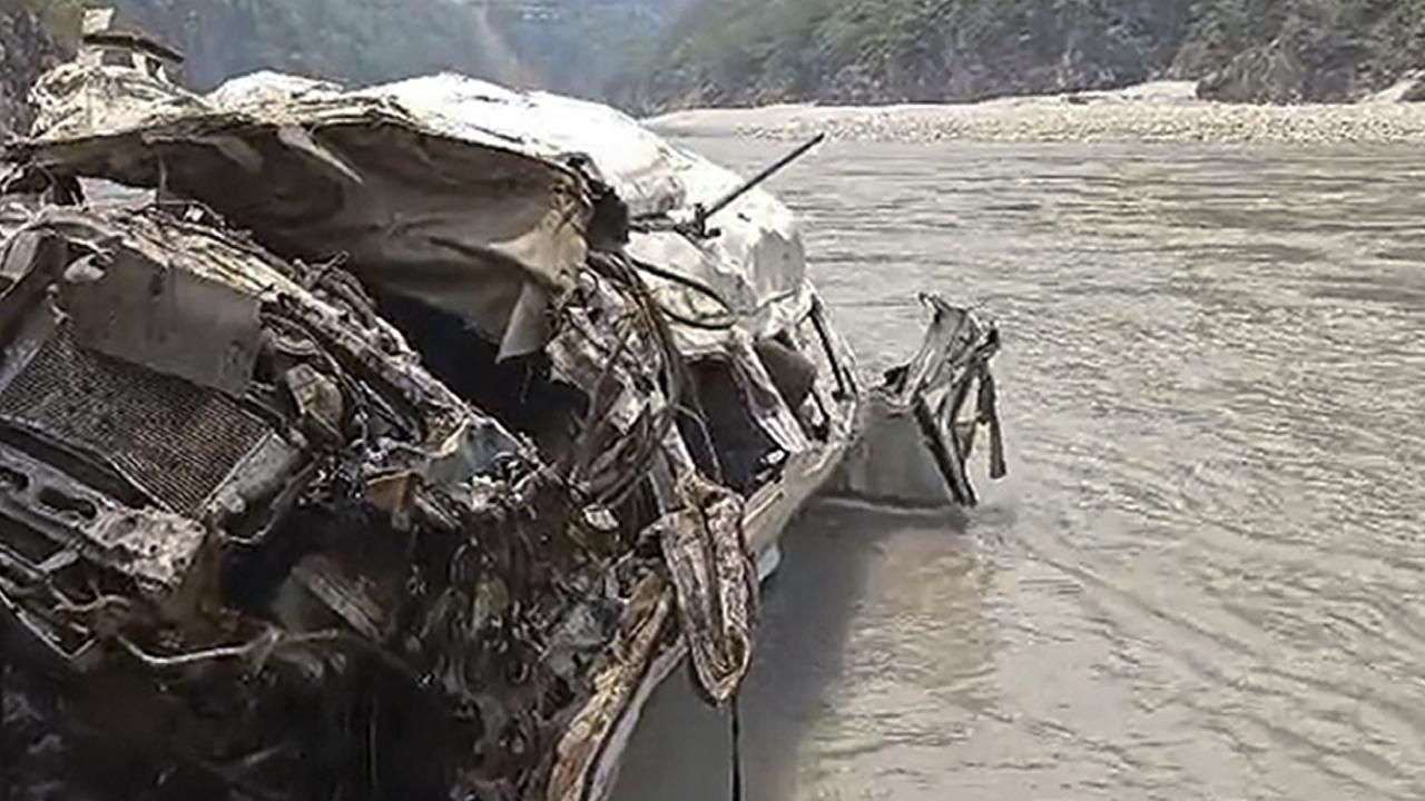 IN PHOTOS: 10 killed, 13 injured as tempo falls into gorge in Uttarakhand
