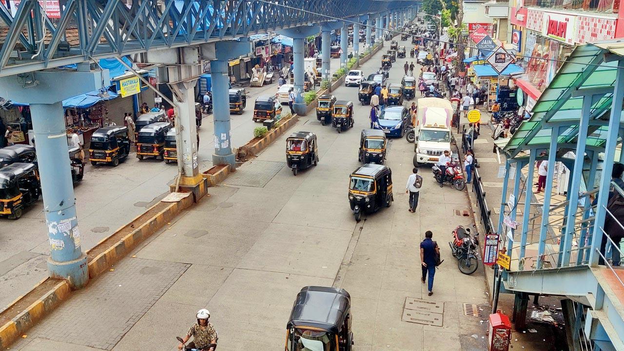 Mumbai: Ward-level crackdown on illegal hawkers begins