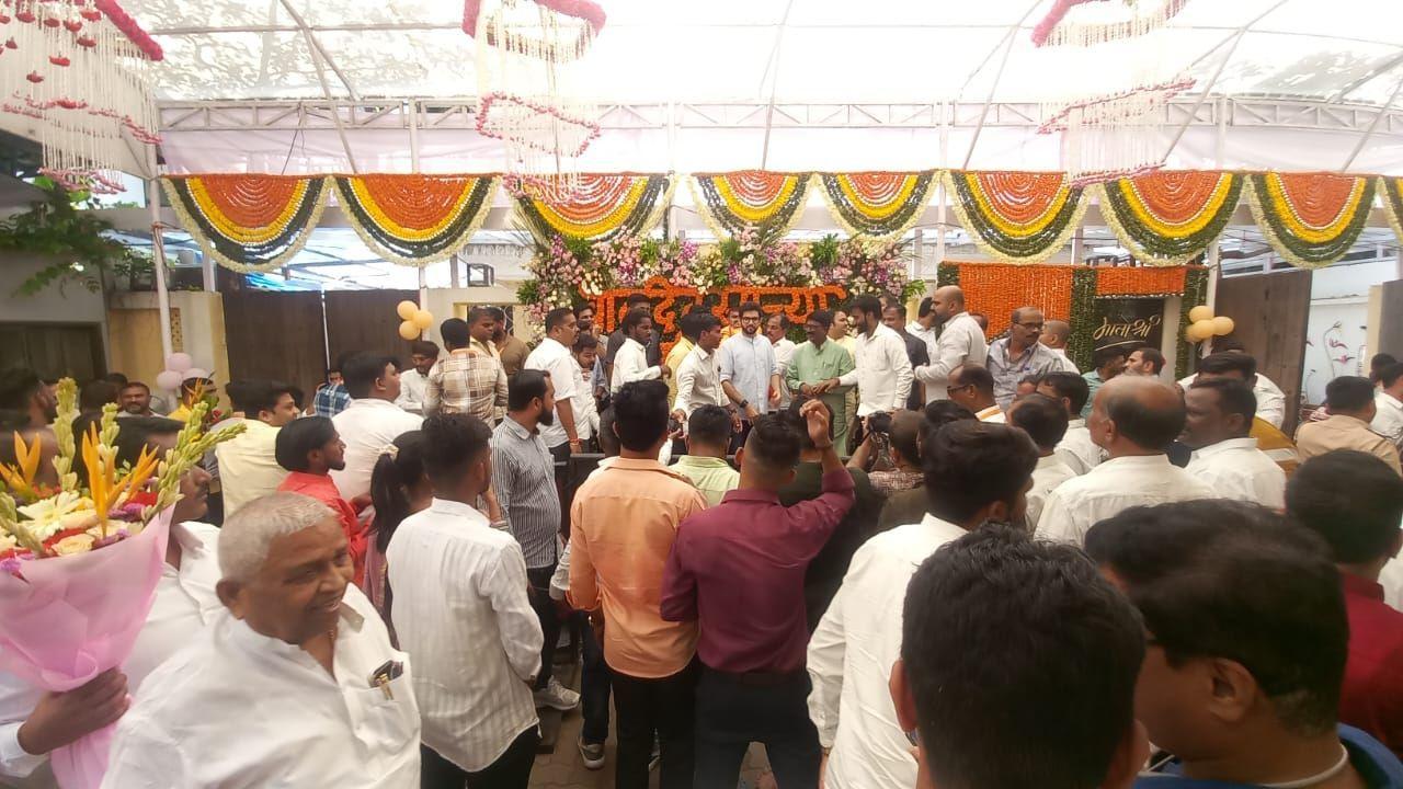  Sena UBT party cadre throng to Matoshree on Aaditya Thackeray's birthday