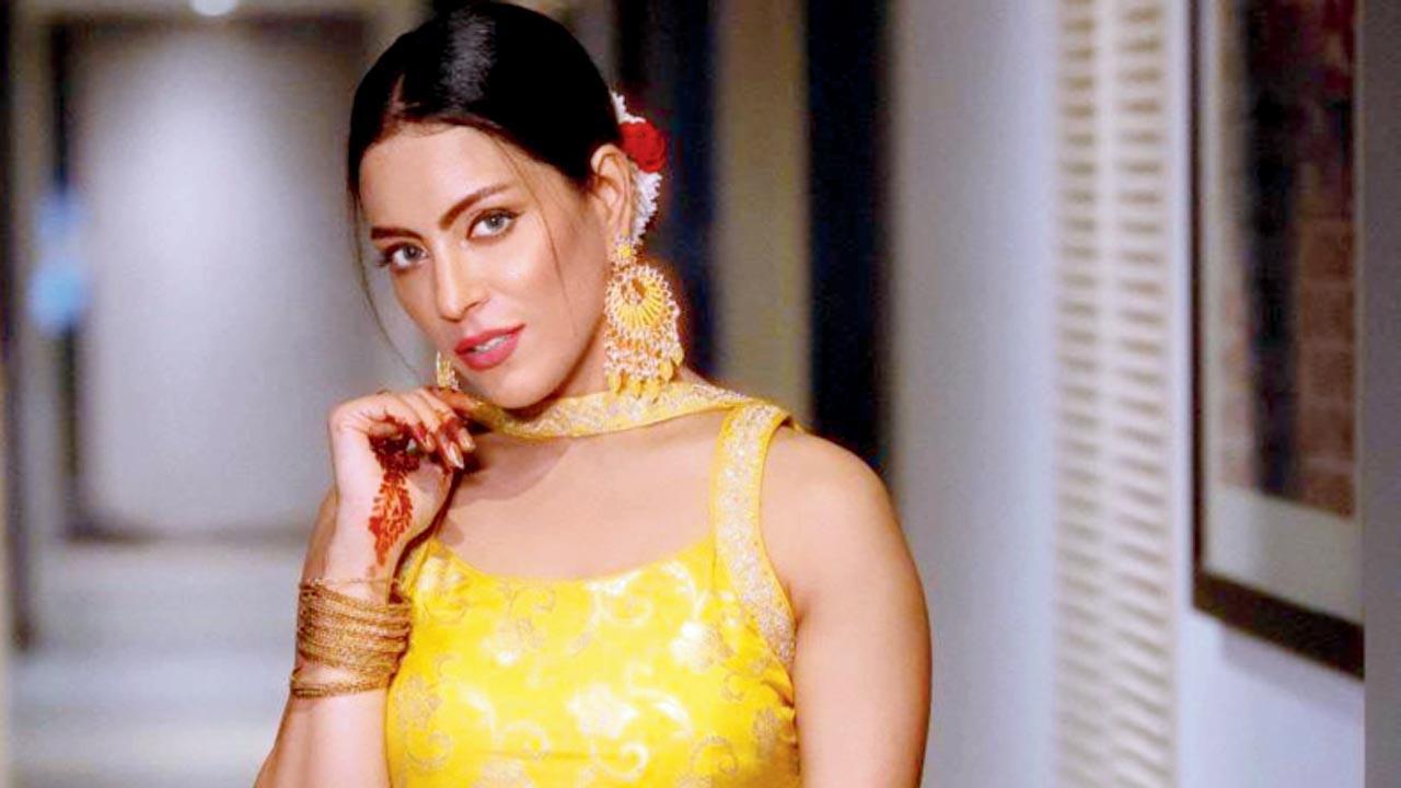 Mumbai: Actress found dead in apartment