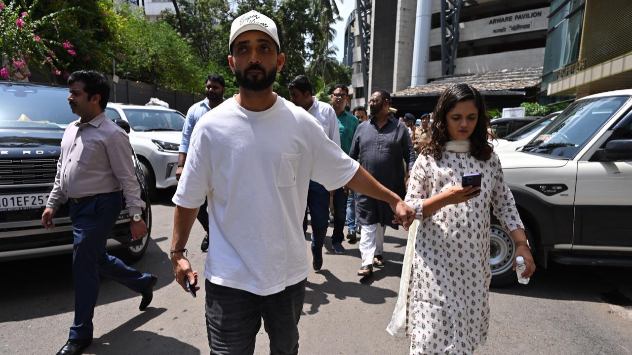 Team India and Mumbai's Ranji team captain Ajinkya Rahane with his wife Radhikha Dhopavkar visited Wankhede Stadium to pay final respects to Kale