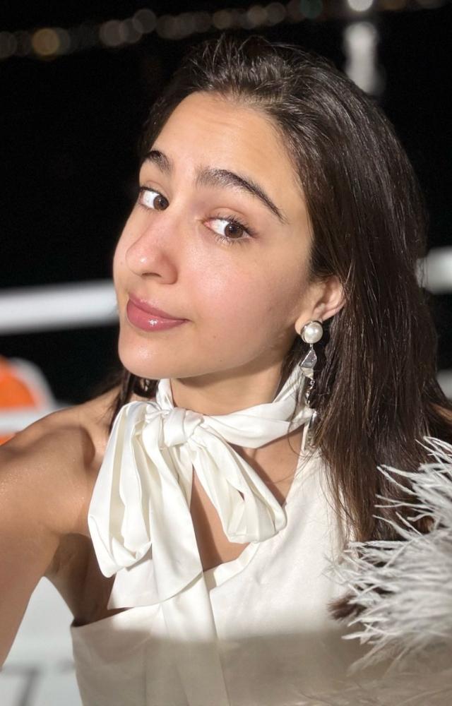 Sara also shared a selfie from the cruise where she is seen dressed in a white outfit