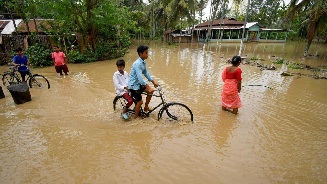 Assam floods toll rises to 15, six lakh affected