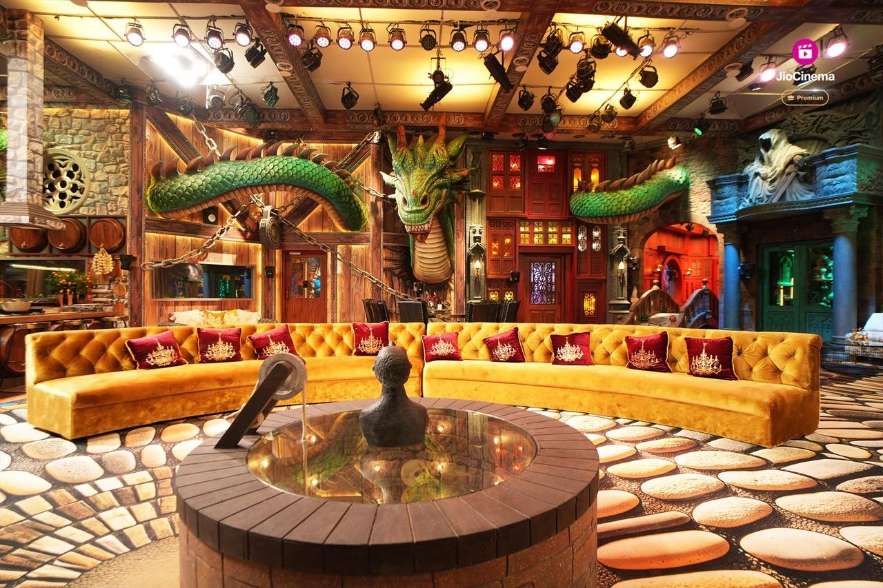 He continued, “In alignment with our theme, we aimed to deliver an experience unlike any other seen before. Our design choices, from incorporating keys and locks to featuring grand dragons and two-sided walls with different faces, all contribute to the magical ambiance.