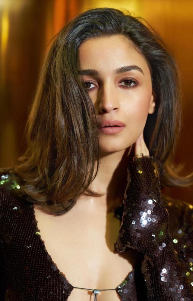 Alia Bhatt`s bob cut is youthful and fun, reflecting her bubbly personality.