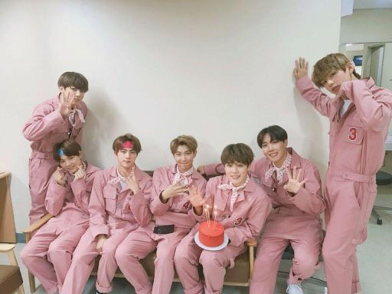 In 2017, they released the dance practice videos of 'Not Today' and 'Like Part 2'. They wore purple overalls and cut the anniversary cake too. 