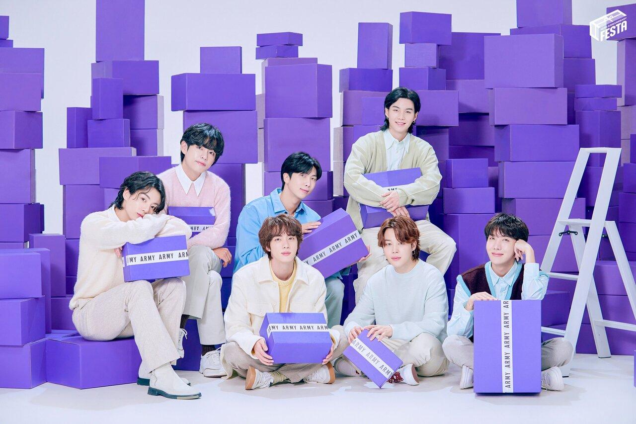 In 2023, Bang Bang Con was streamed and Jimin surprised fans with an acoustic performance. Seoul donned the purple hue as the festa concluded with a grand finale at Yeouido Park. 