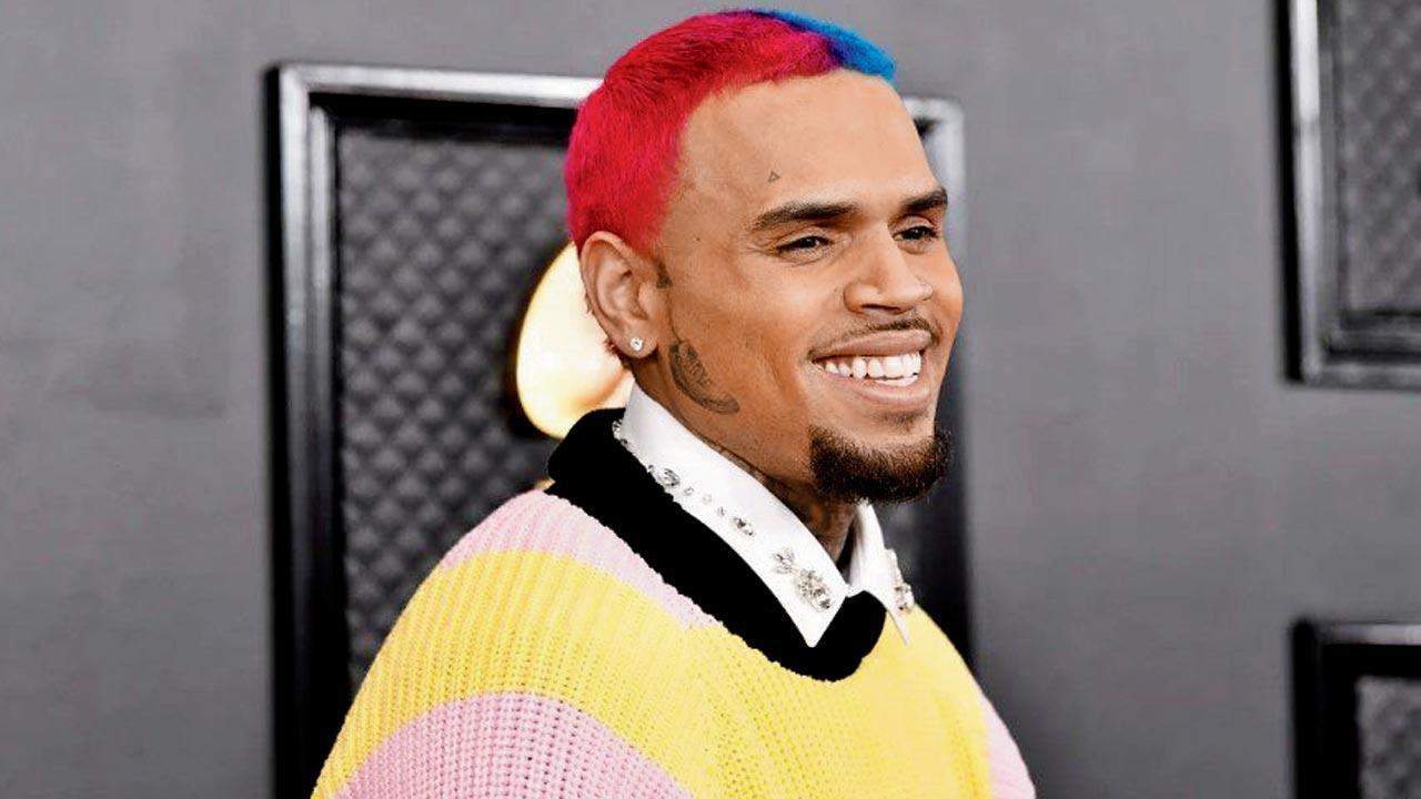 Chris Brown stuck mid-air amid gig