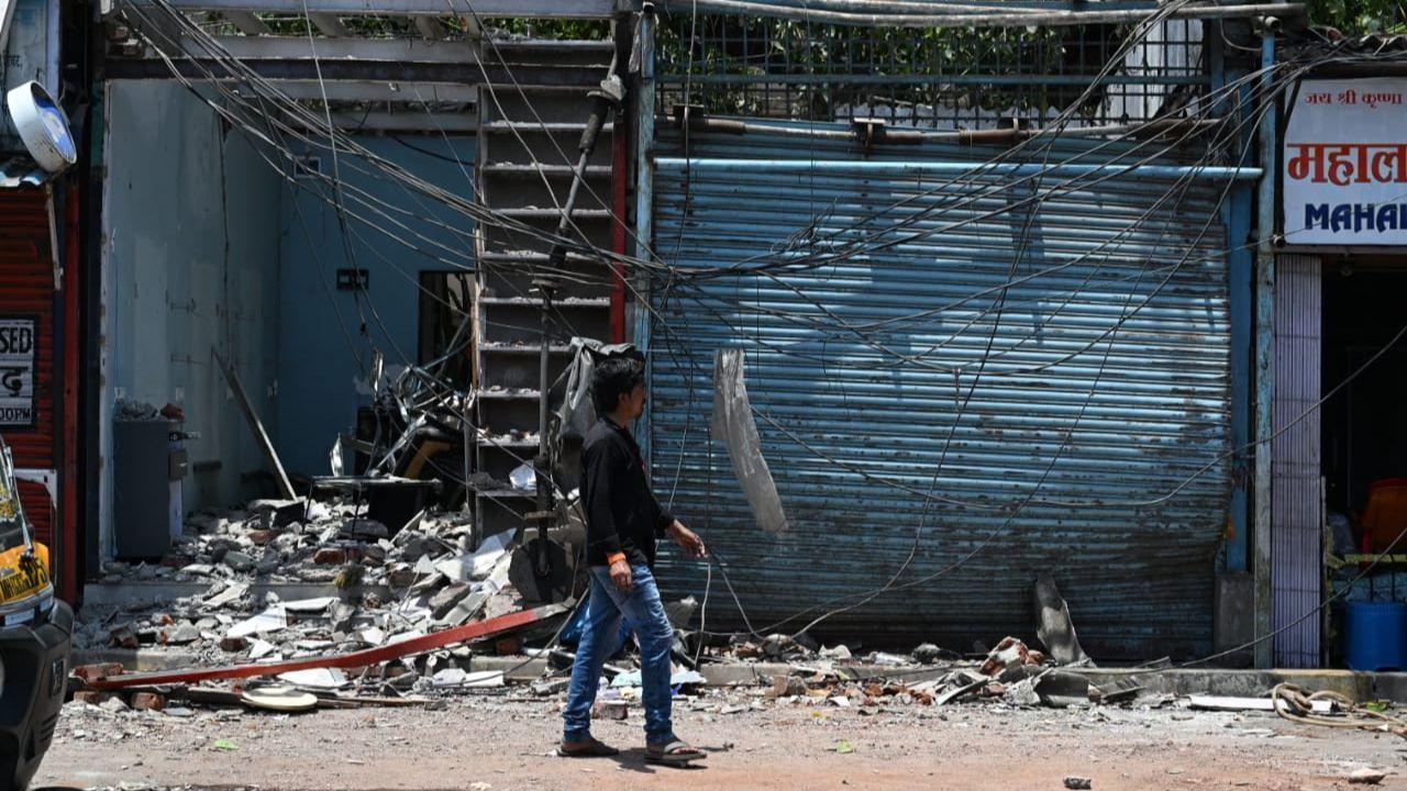 A total of nine individuals sustained injuries in the incident, including those inside the house and one person outside. The injuries ranged from deep burns to mild injuries, affecting individuals of different age groups and genders.