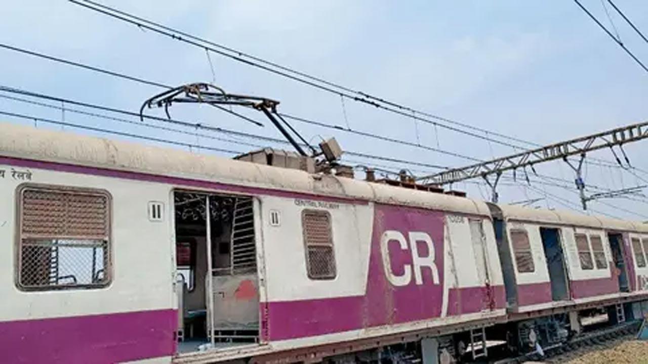 Mumbai: Commuters hit by CR train mess for third day