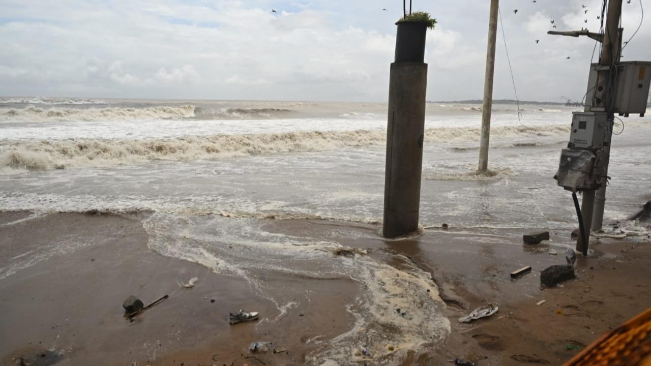 The weather department, in its latest Mumbai weather update, has predicted a 