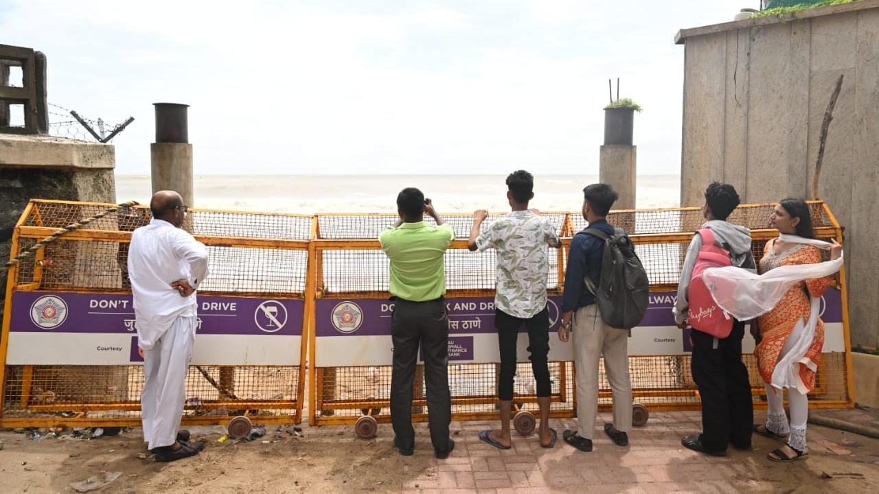 Restrictions were for people to avoid them from venturing to the sea during high tide. Pics/Anurag Ahire
