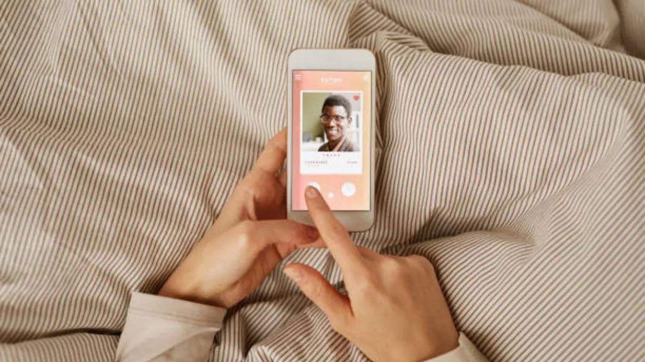 From simmer dating to blank canvassing, GenZ is rebranding dating with new trends
