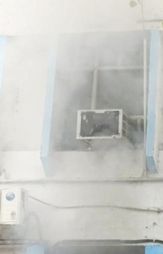 Fire erupts at Delhi hospital
