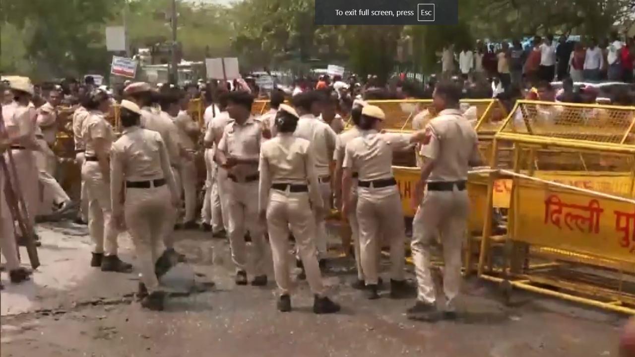 BJP leader Shehzad Poonawalla attacked the AAP, saying that Haryana is sending enough water and the Supreme Court has also acknowledged this.