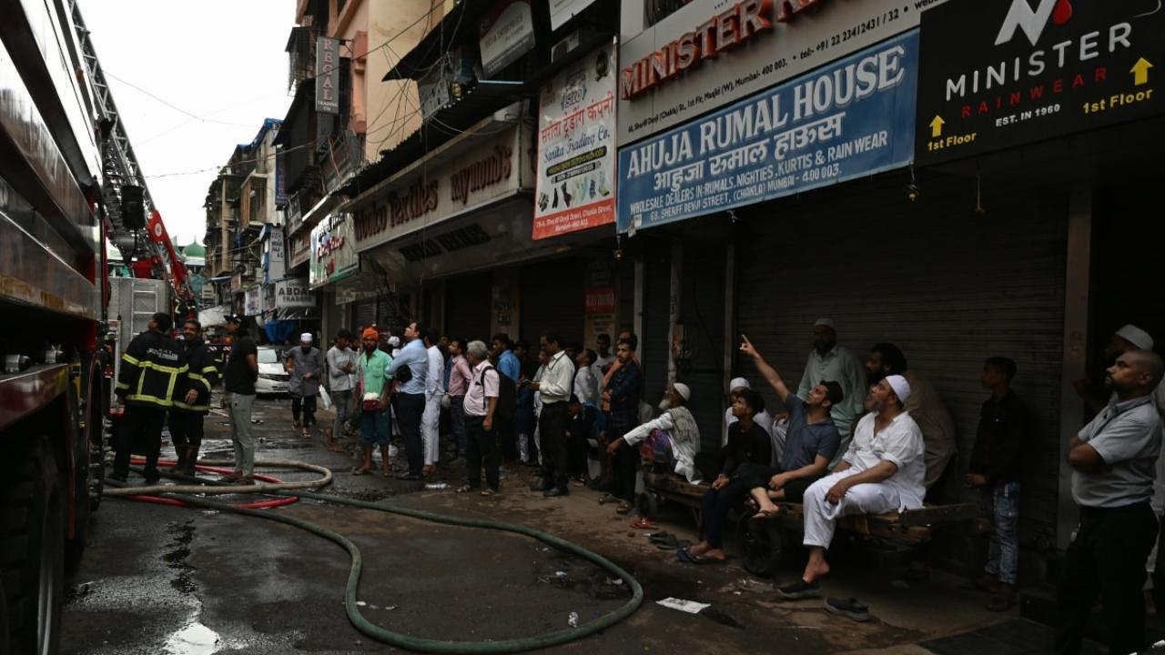 No person was reported to be injured or dead so far. The officials added that the cause of fire is yet to be ascertained. 