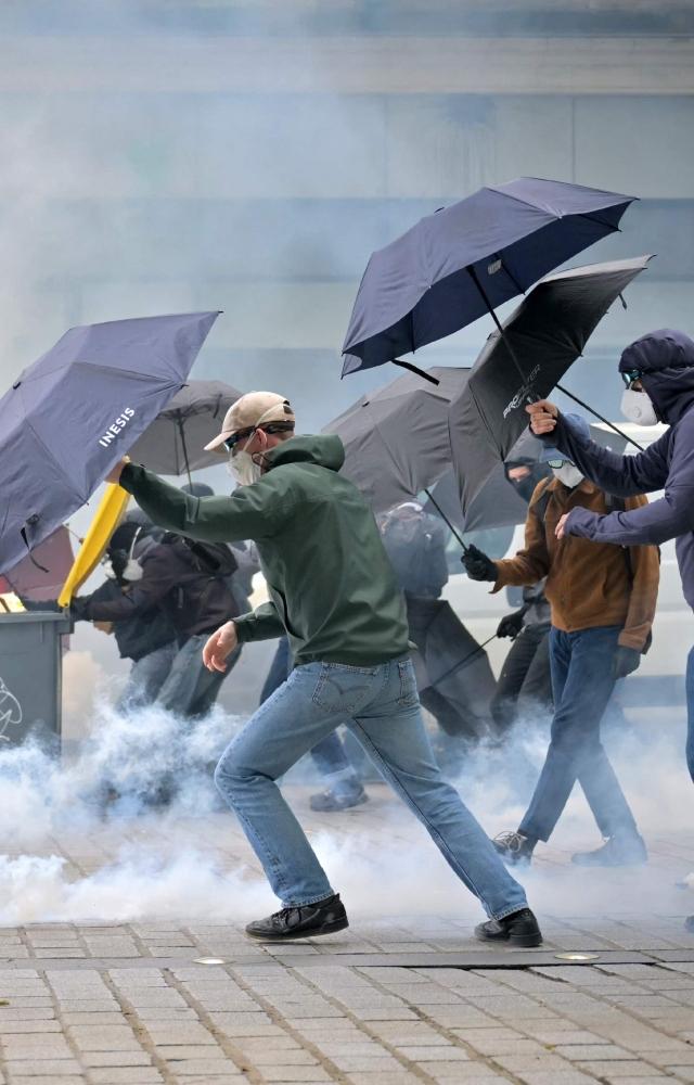 The authorities were expecting between 300,000 and 500,000 protesters nationwide